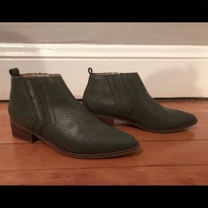 Kaanas western style booties